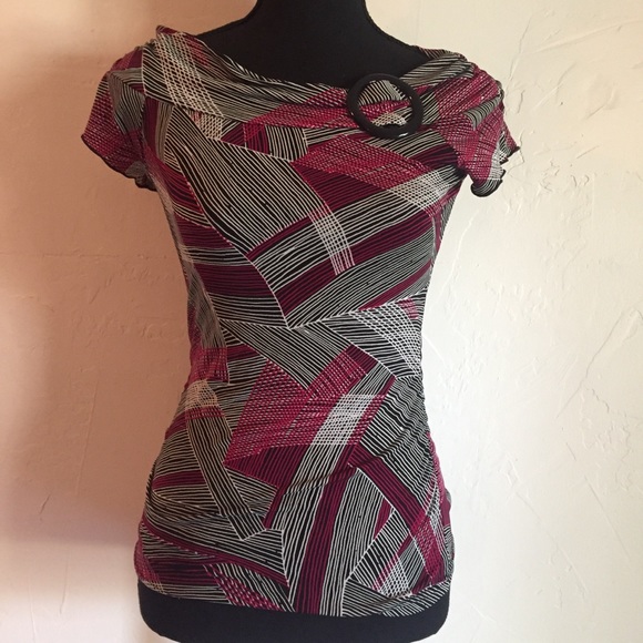 🍒 5/$20 Byerwear Blouse Short Sleeve Top - Picture 2 of 10